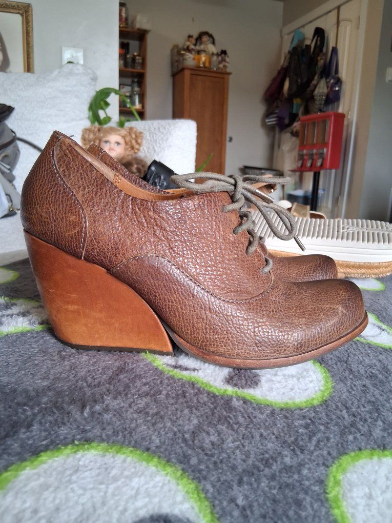 kork Ease chainne Oxford womens shoes sz 7.5