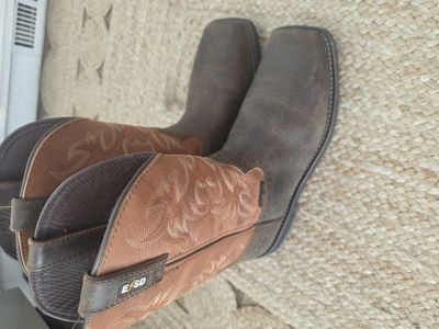 Cowboy boots (Work)