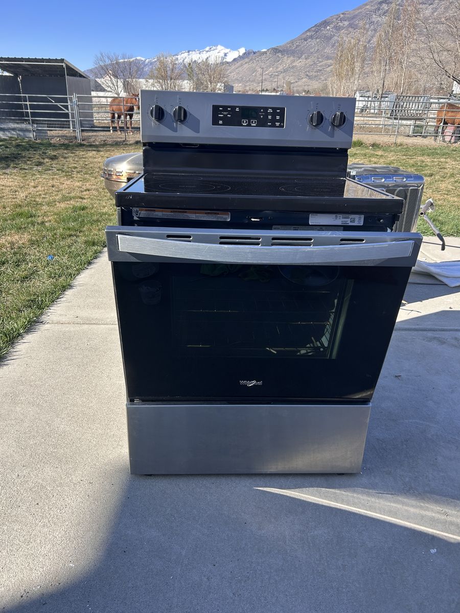 Whirlpool Dual Element Electric Oven $450 OBO