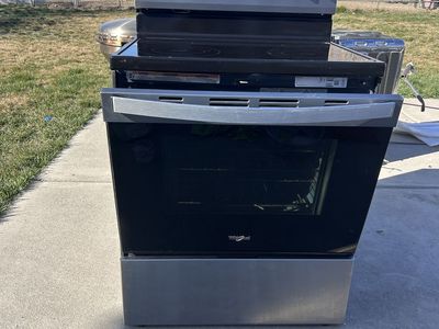 Whirlpool Dual Element Electric Oven $450 OBO