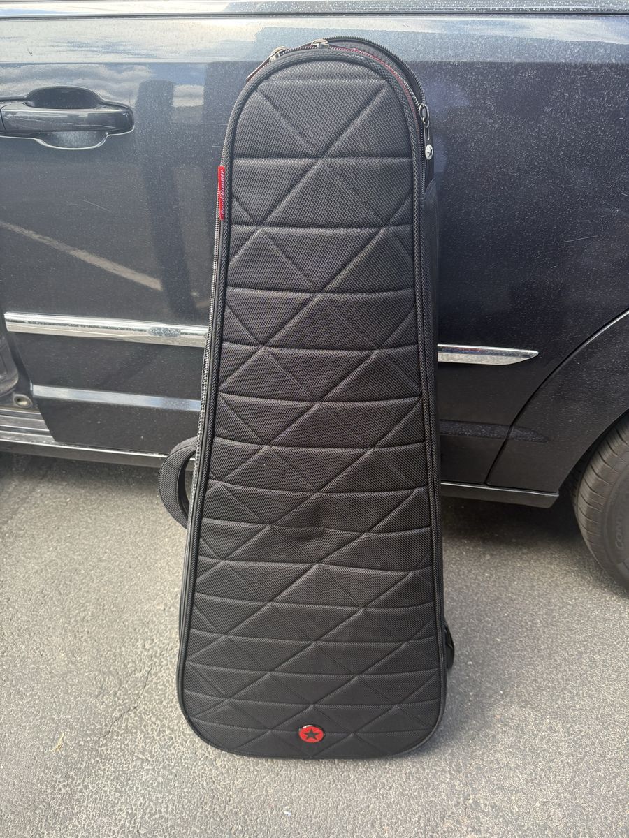 Road Runner Highway Premium Acoustic Guitar Gig Bag