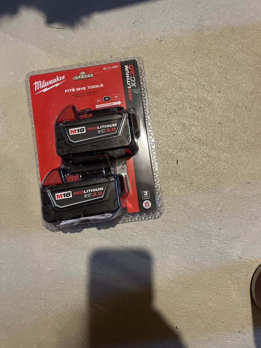 Milwaukee M18 REDLITHIUM XC3.0 Battery 2-Pack (48-11-1822)