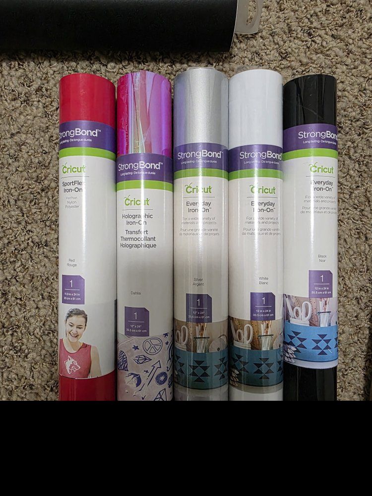 Cricut Bundle – 30 Rolls, Foil Glitter HTV+