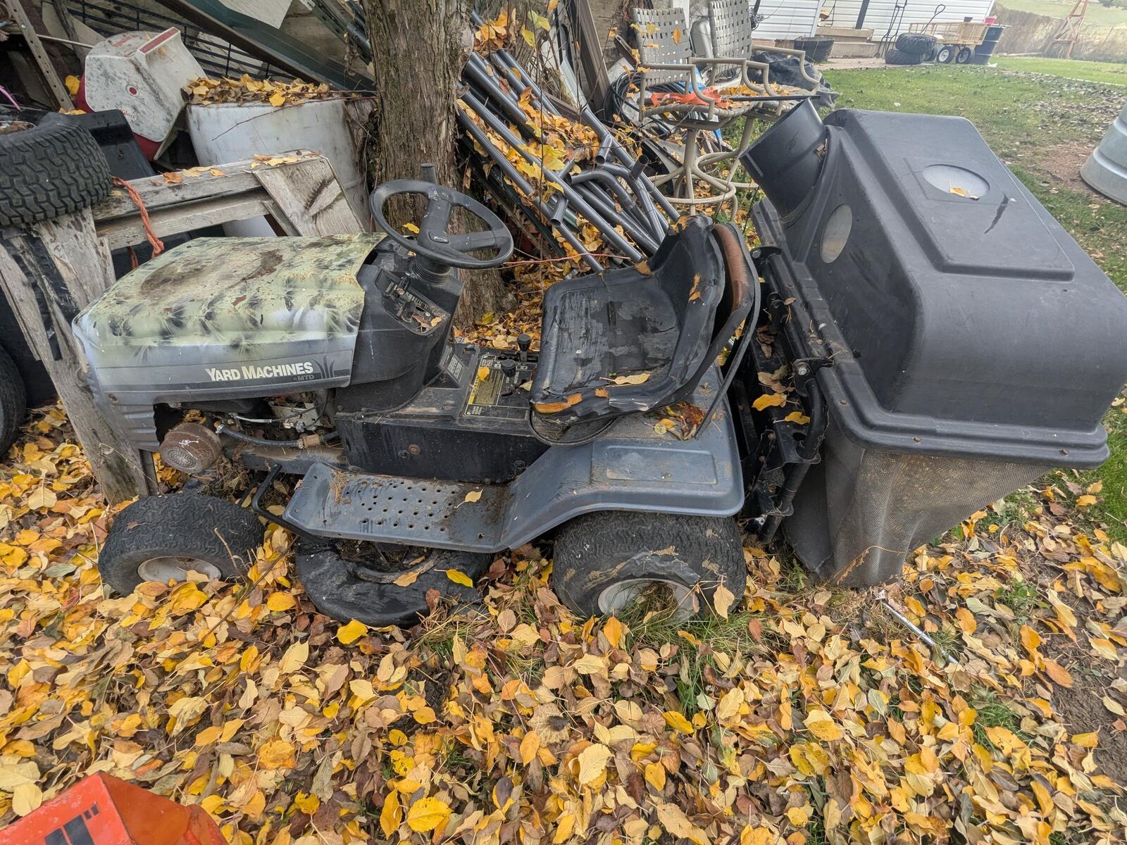 Riding Lawn Mower with rear bagger.