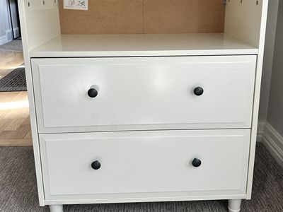 Kids dresser- white