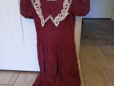 Vintage Jessica McClintock Gunne Sax Burgundy Polka Dot Dress with Lace Trim - Size 7/8