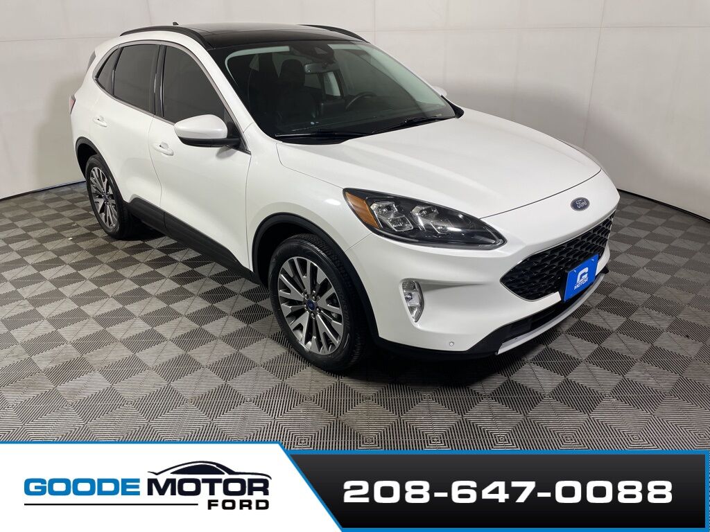 2022 Ford Escape Titanium