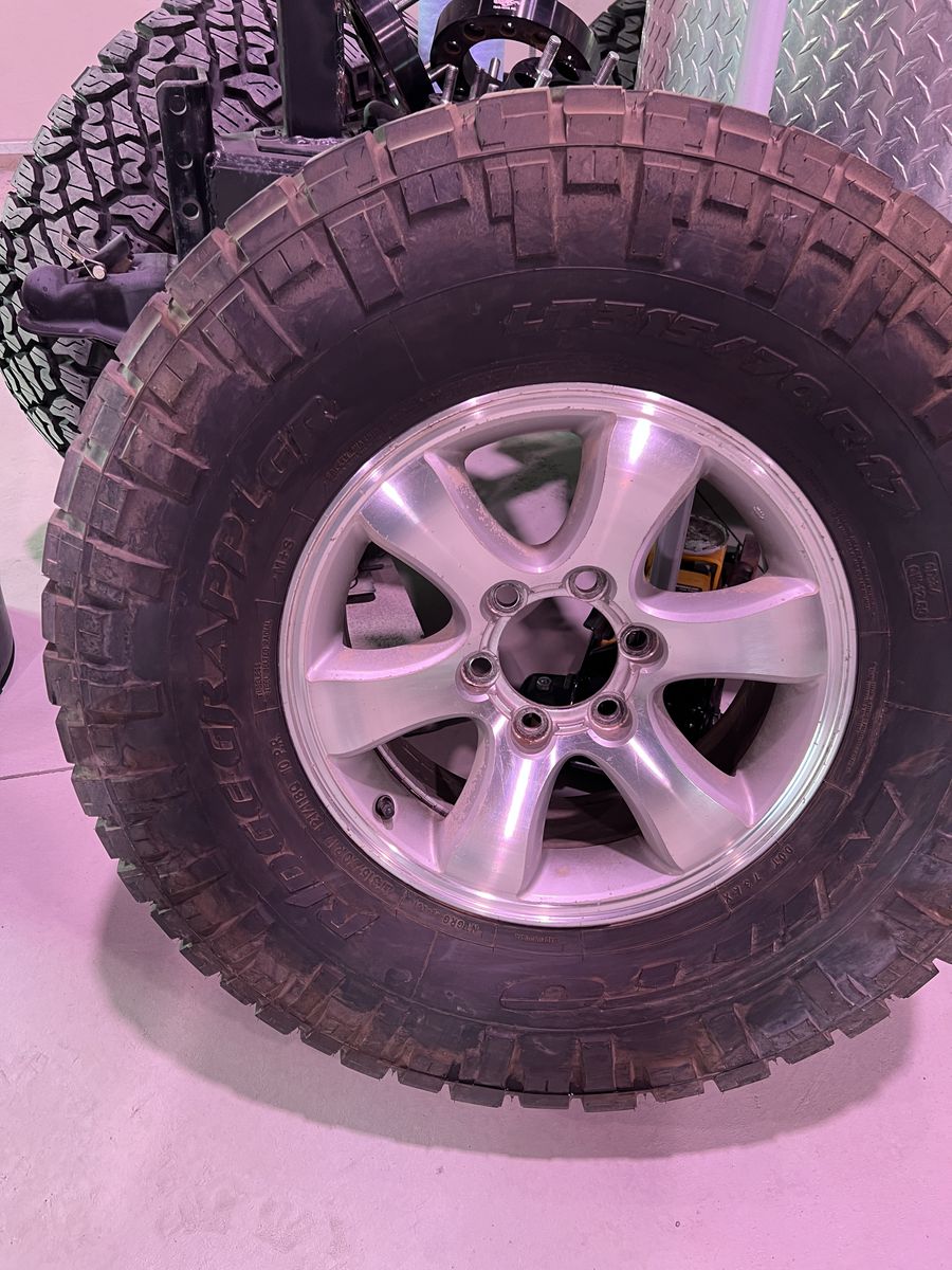 NITTO ridge grappler LT 315 70 17 only 1