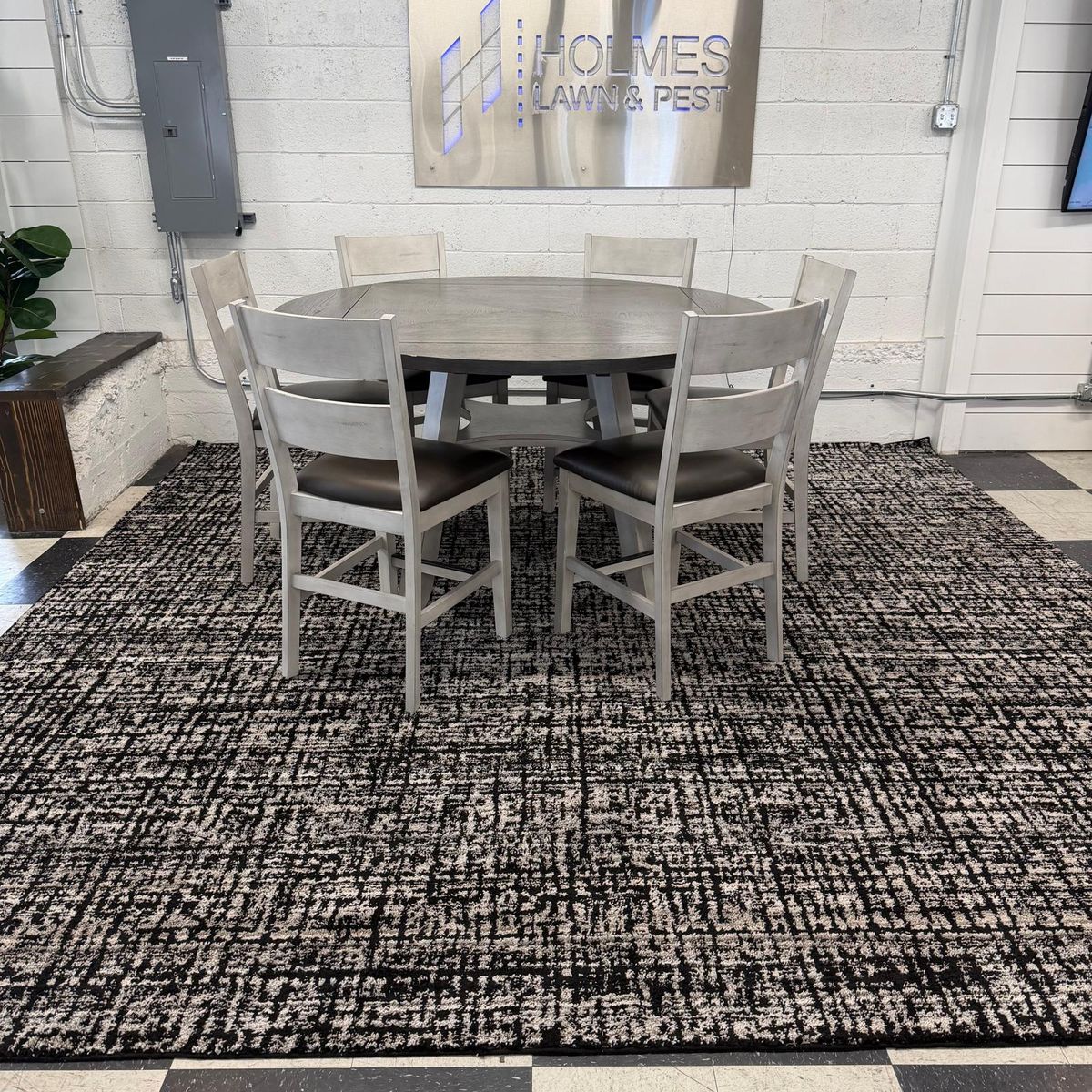 COSTCO ASHLYN SQUARE TO ROUND COUNTER HEIGHT 7-PIECE DINING TABLE SET!!