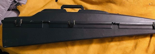 Black Hard Shell Gun Case for Rifle/Shotgun - Durable Storage & Transport