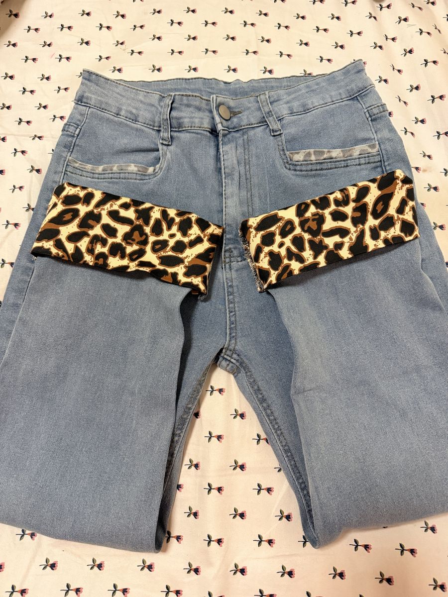 New. Y2K Light Wash Jeans with Leopard Print Accents Size M