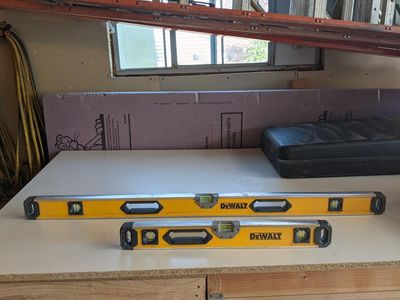 DeWalt level set