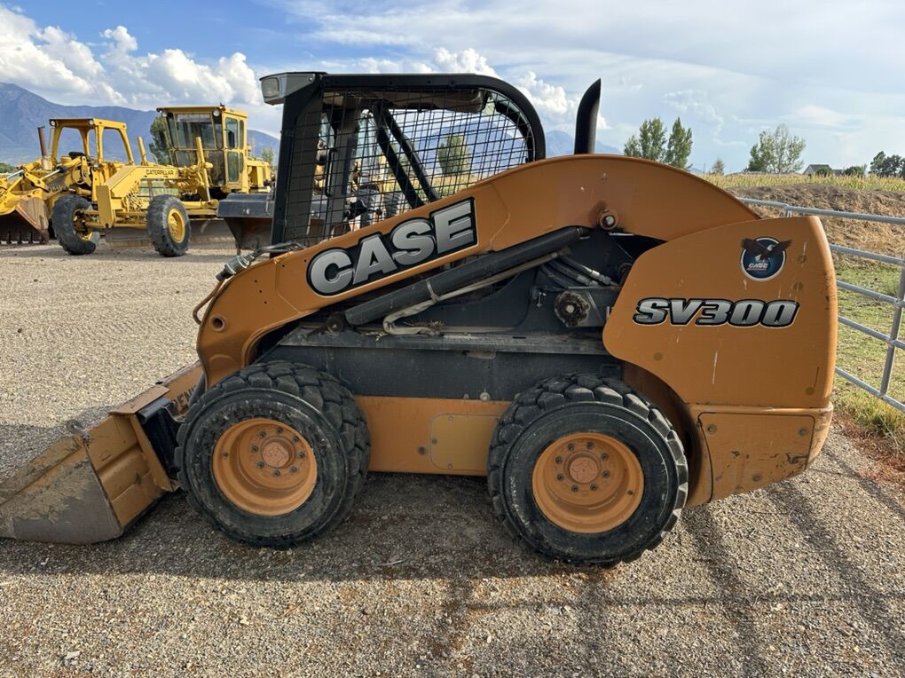 SV300 Case Skid Steer