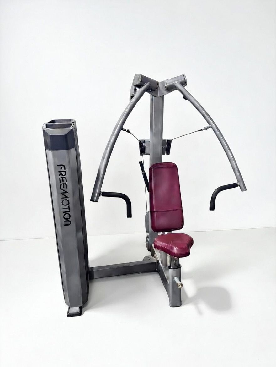 Freemotion Commerical Chest Press Machine