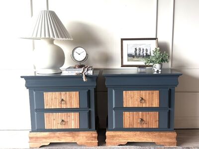 Beautiful nightstand Pair