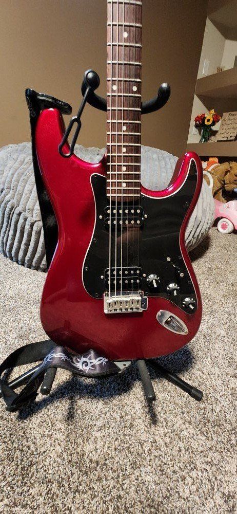 Squire 20th anniversary HH Strat