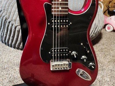 Squire 20th anniversary HH Strat