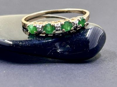 10K Gold Emerald Diamond Band Ring, Size 7