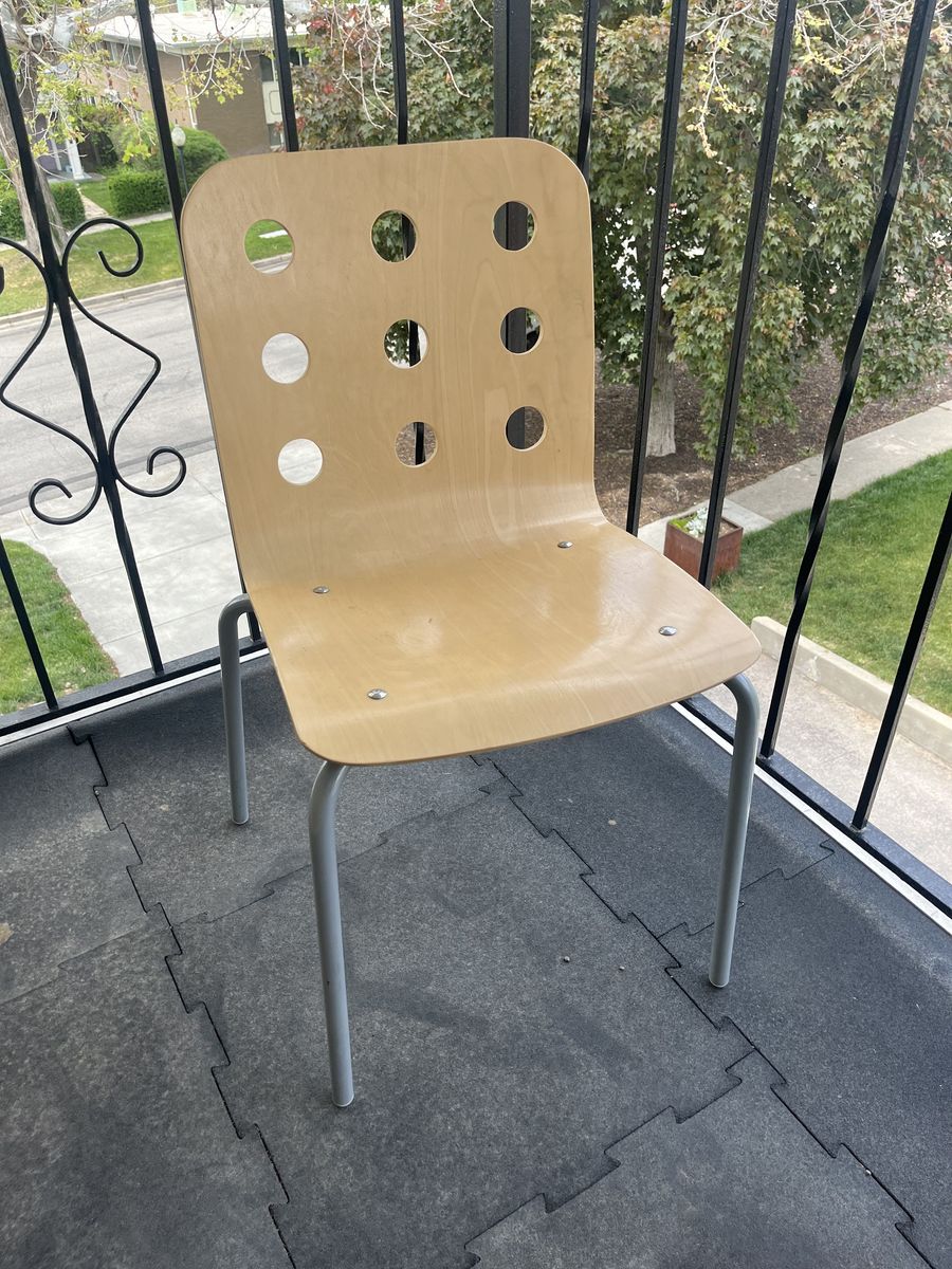 Wooden chairs (set of four)