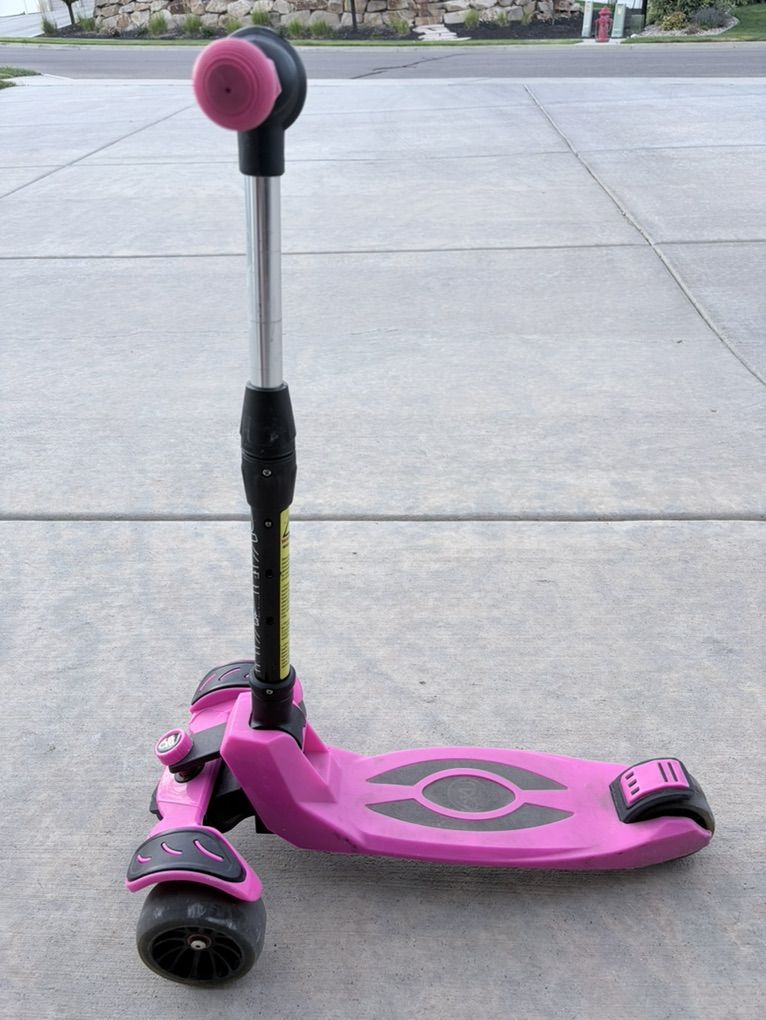 3-Wheel kids Scooterwoth Logjt-up