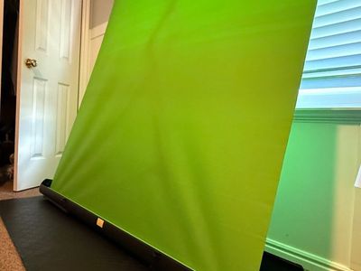 Elgato Retractable Green Screen – Portable Chroma Key Background
