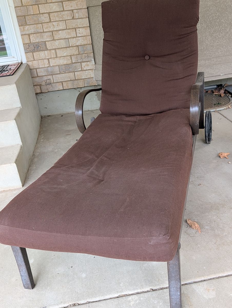 Lounge chair, outdoor, full length cushion, adjustable back