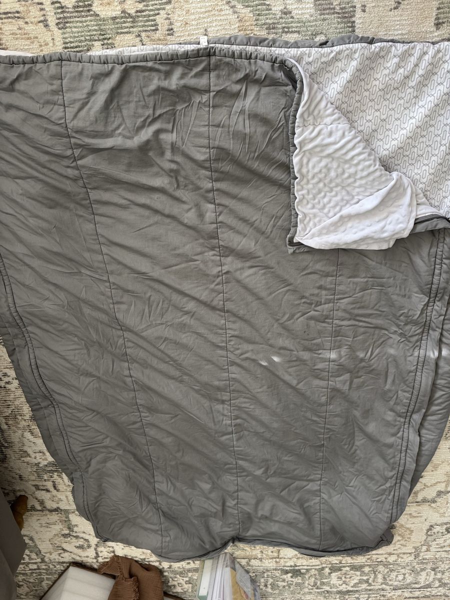Beddy’s grey full size bedding