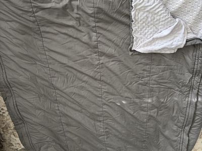 Beddy’s grey full size bedding