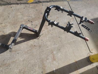 YAKIMA 4 BIKES HITCH RACK WITH CABLE LOCK AND KEY ...SWING AWAY