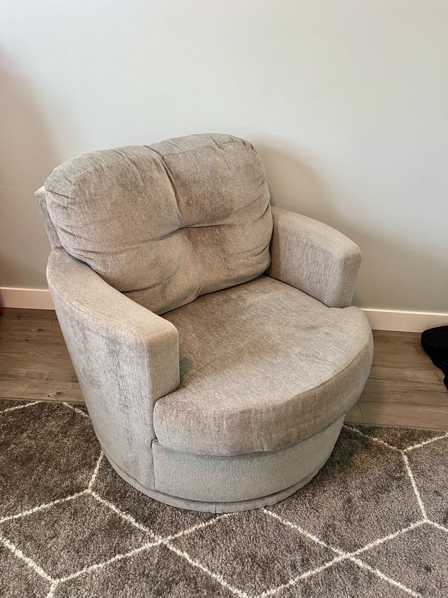 Gray Suede Swivel Accent Chair – Excellent Condition