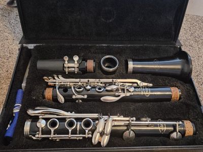 Vito Clarinet with Warranty
