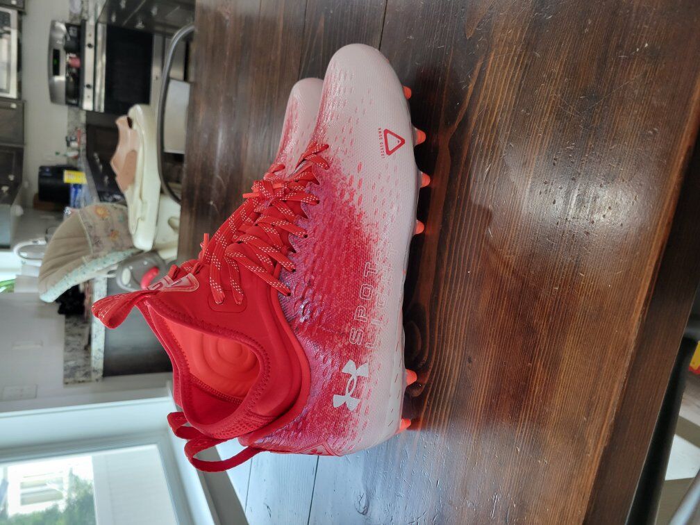 Under Armour Men's Sportlight Lux MC 2.0 Football