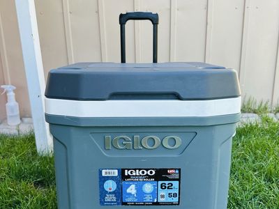 Igloo Cooler Ice Chest 62 Quart