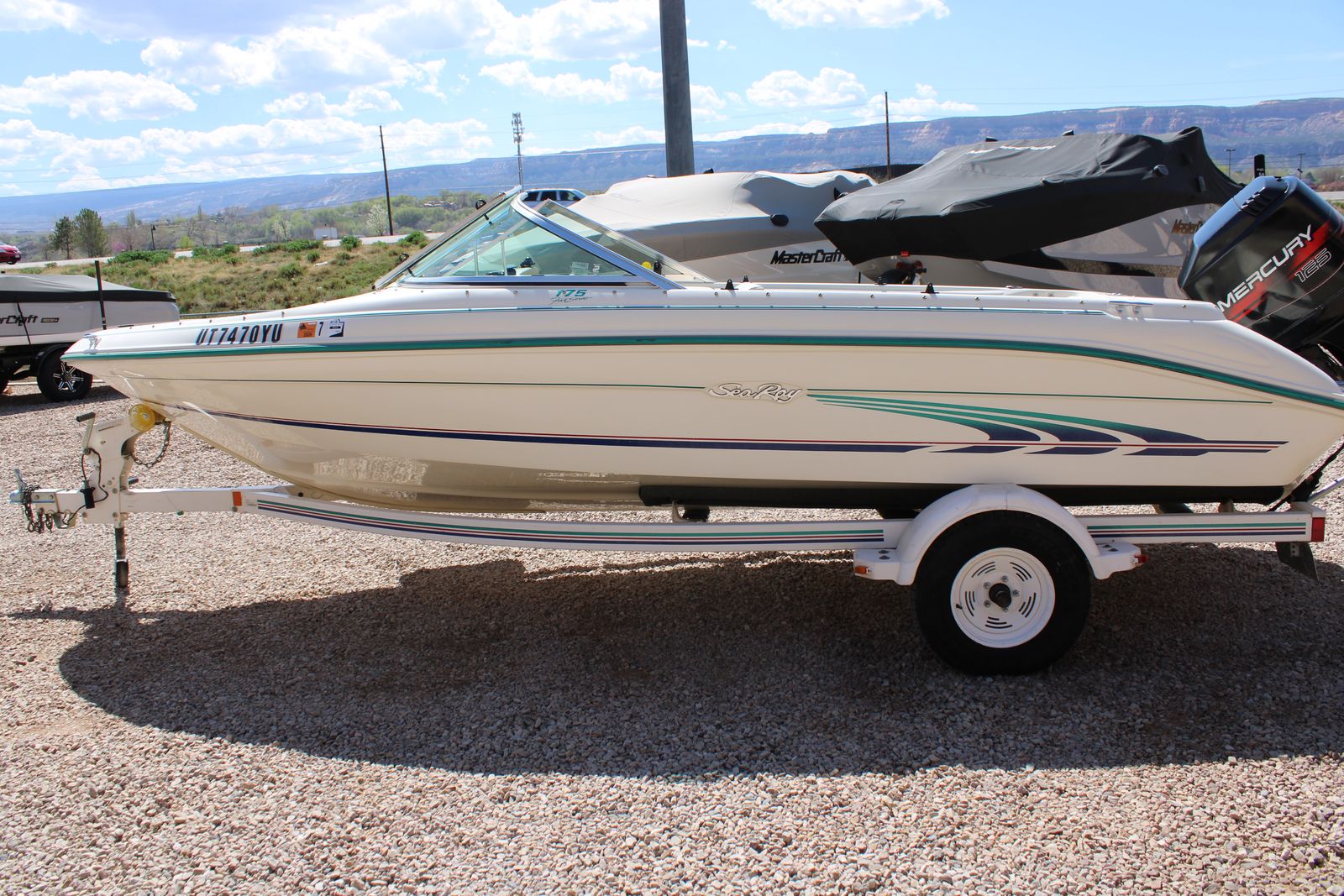 1997 Sea Ray 175 Fish & Ski ( Very Clean Older Boat )