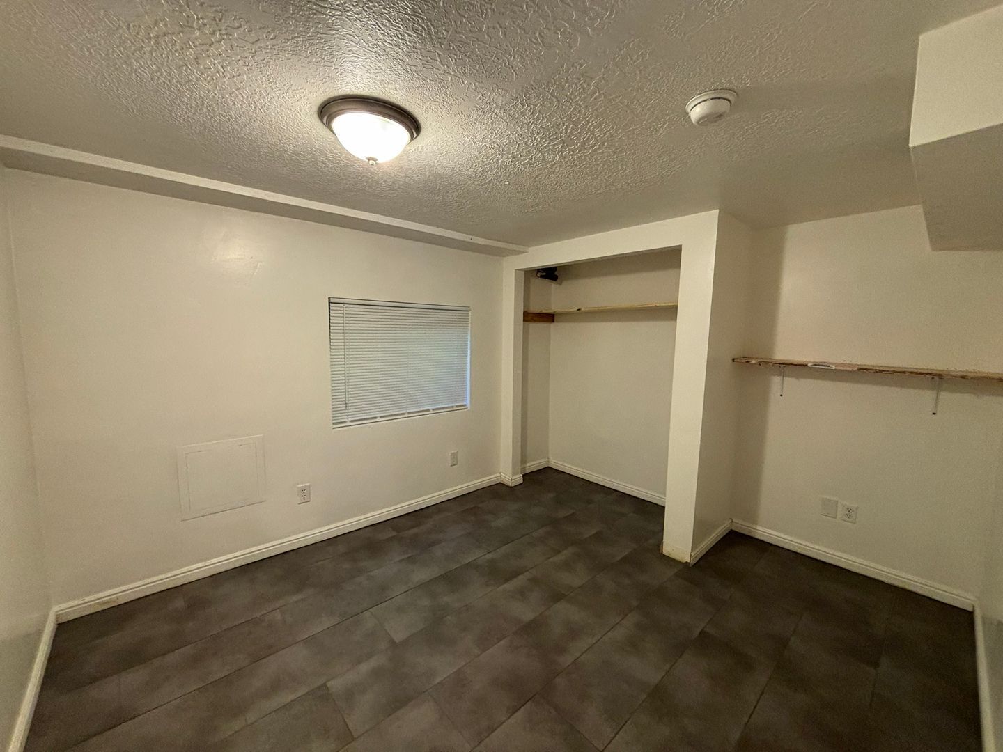 Main image 13
