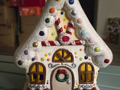 Hand-Painted Ceramic Gingerbread House Decor – Light Up!