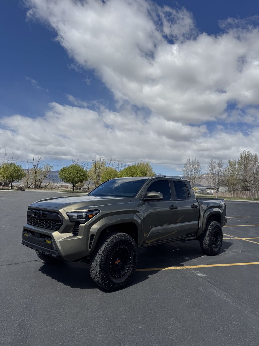 2024 Toyota Tacoma TRD Off-Road