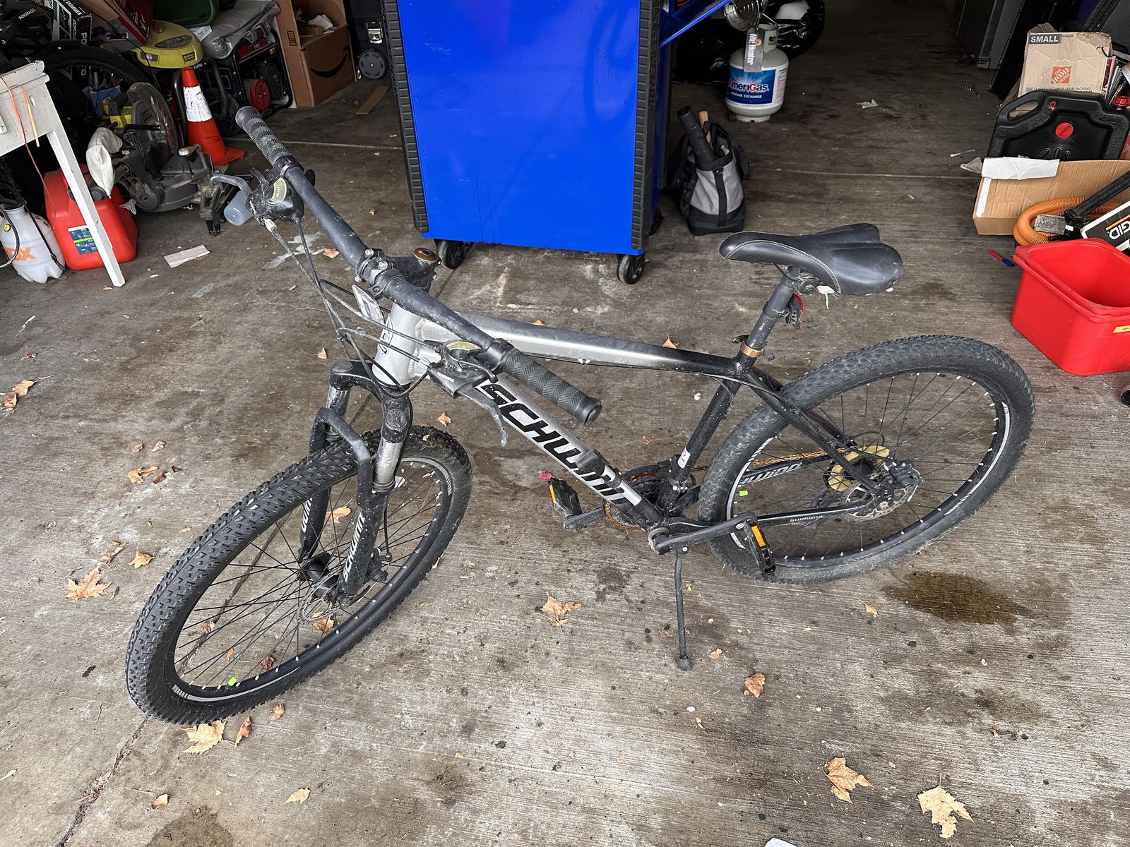 Schwinn Mountain Bike 27.5