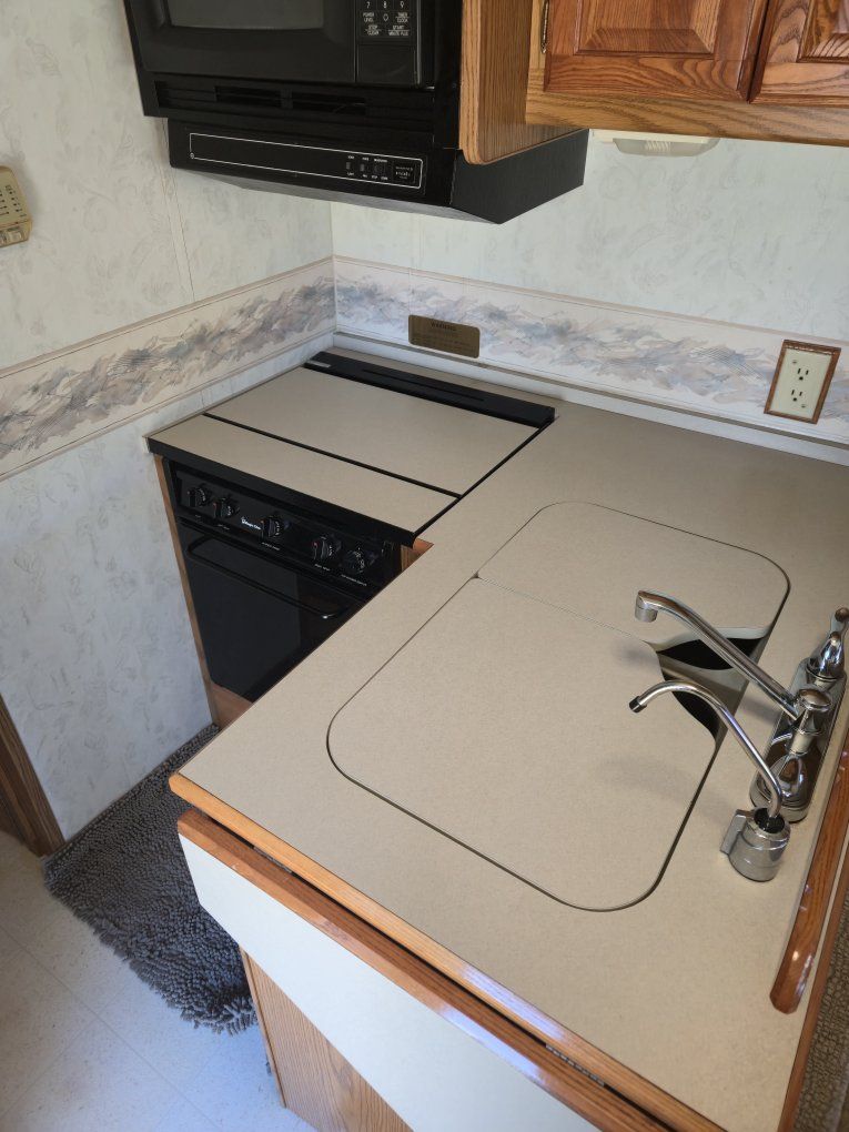 Main image 7