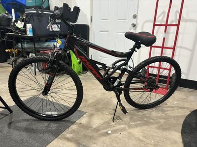 Hyper Bicycle 26 Shocker Mountain Bike
