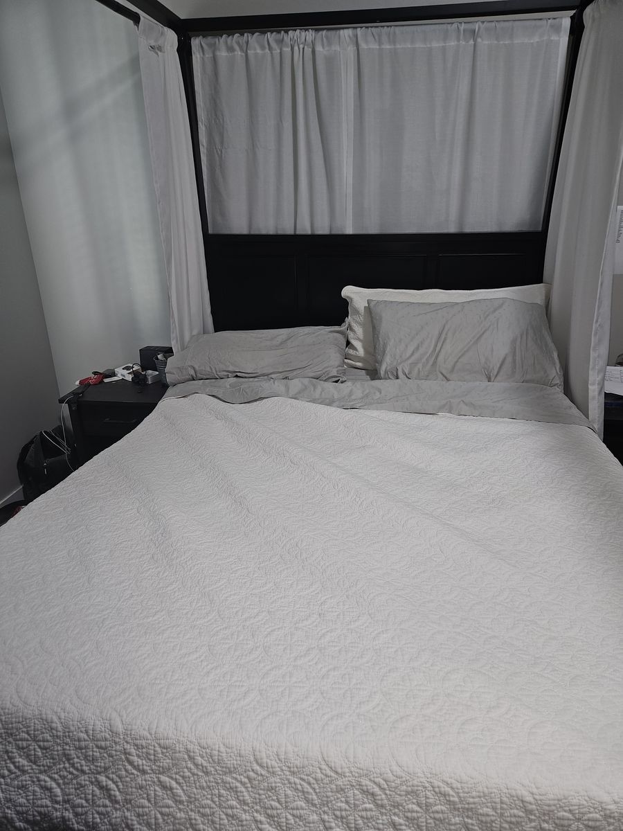 Main image 3