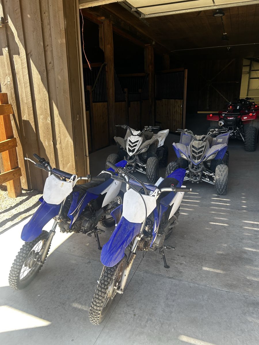 2 Yamaha quads and dirt bikes for sale! All 4 for $500