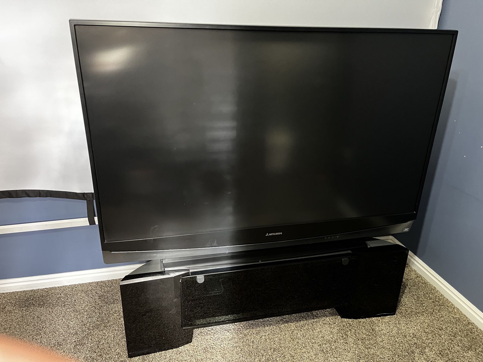 Mitsubishi TV 60”-inch DLP-Integrated Stand-Multiple HDMI Input