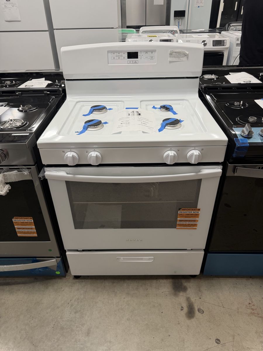 NEW AMANA WHITE 4 BURNER GAS RANGE