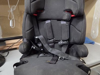 Graco Tranzitions 3-in-1 Harness Booster Car Seat