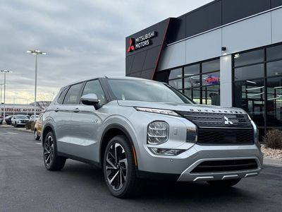 2025 Mitsubishi Outlander SE