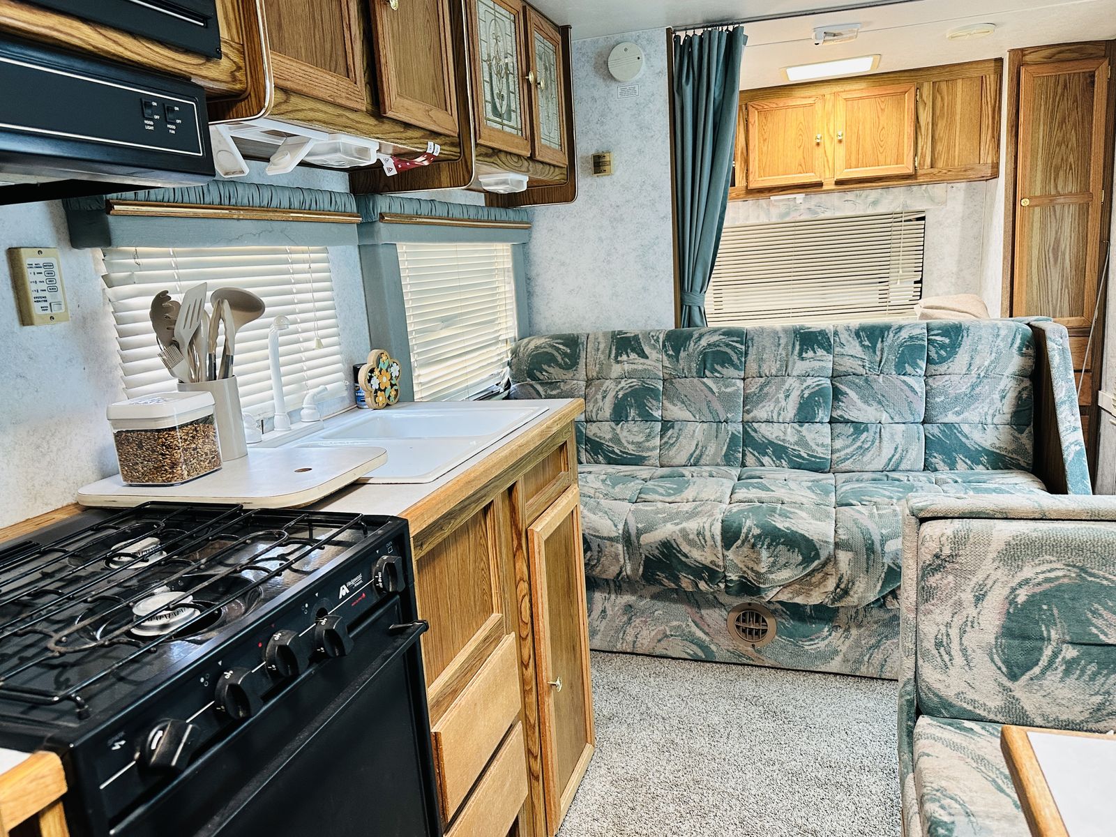1997 Thor Motor Coach Wanderer (luxury SONOMA Edition) w/ AC - 22 ft