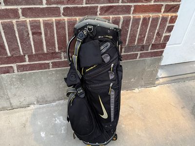 Nike SQ SasQuatch 14-Way Golf Stand Bag Black Yellow Dual Straps