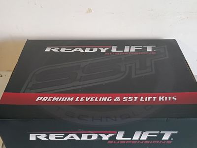 Brand New ReadyLIFT 2” SST Lift Kit for 2022 Hyundai Santa Cruz