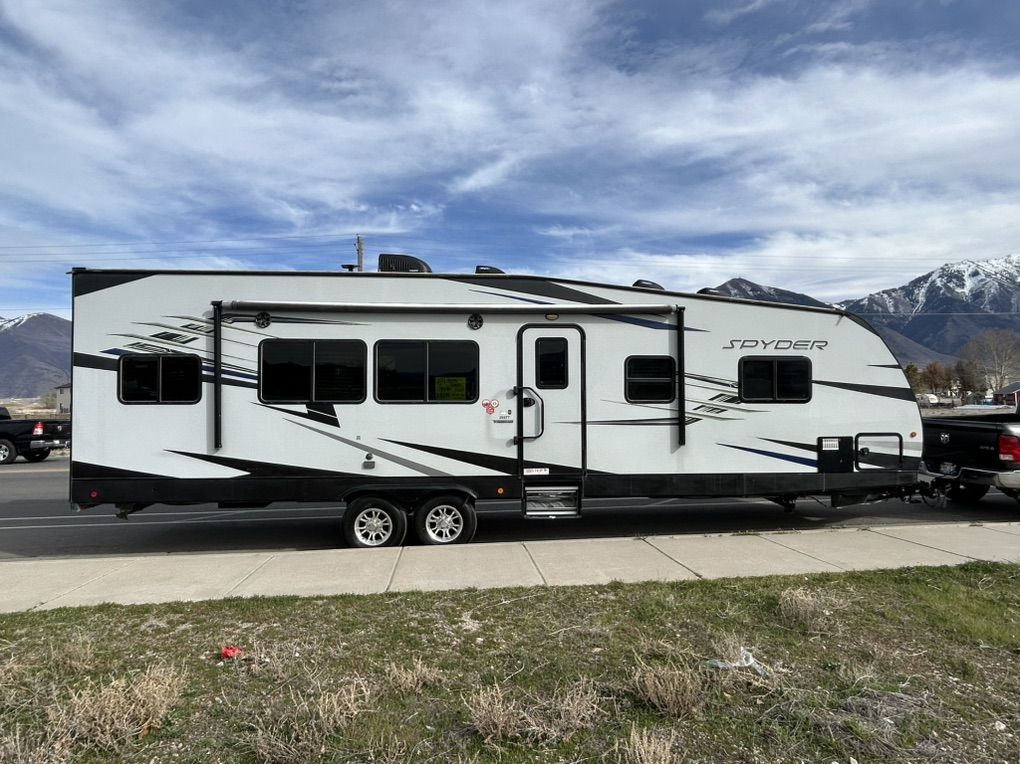 2021 Winnebago Spyder 29STT Toyhauler
